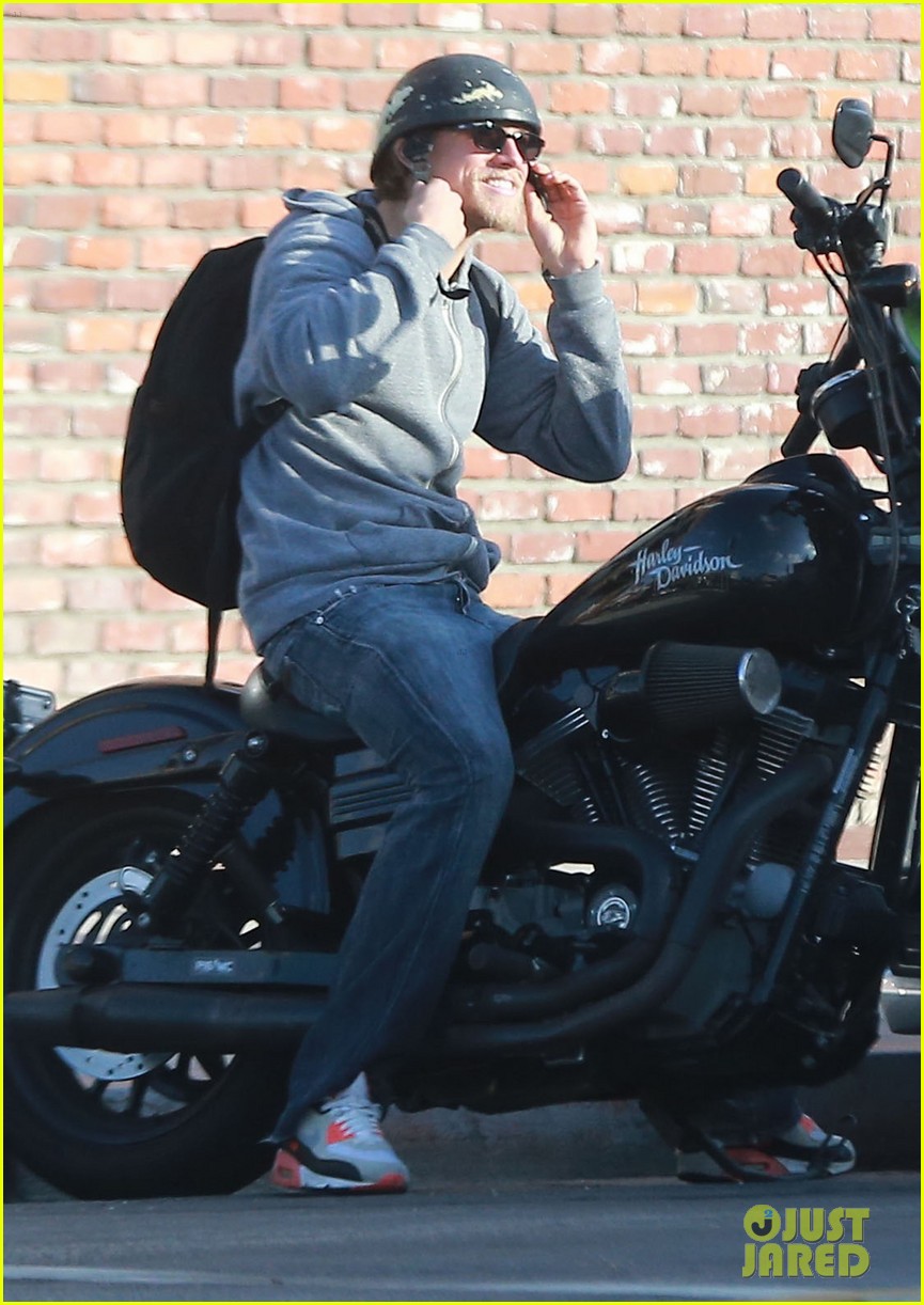 Charlie Hunnam on 'Sons of Anarchy' Character Jax: He's In a Schizophrenic State