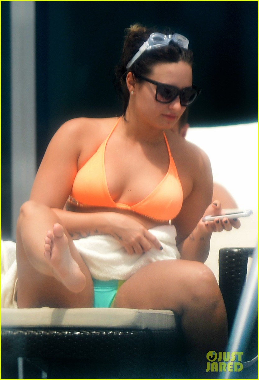 Demi Lovato Puts Her Amazing Bikini Body on Display in Miami