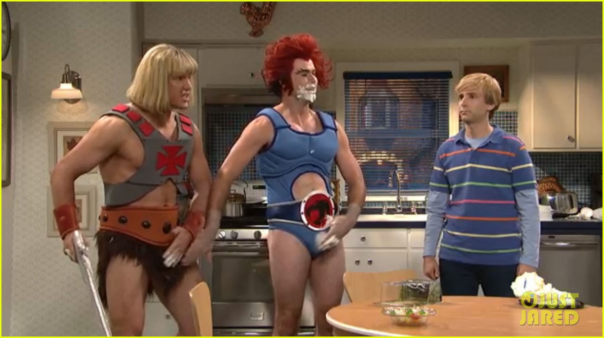 Chris Pratt Goes Shirtless, Plays Toy Character on 'SNL' with Ariana Grande! (Video)