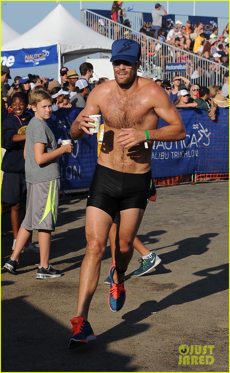Geoff Stults & Colin Egglesfield Go Shirtless at Nautica Triathlon!