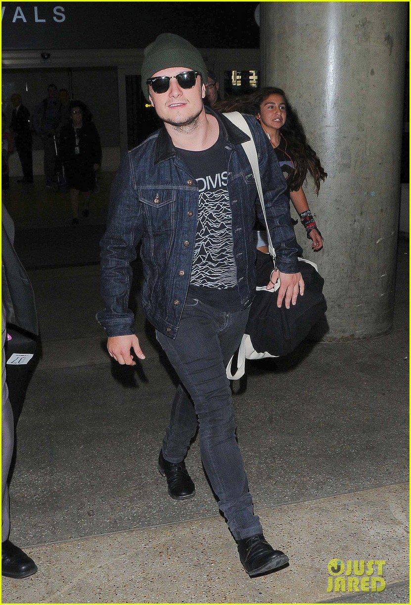 Liam Hemsworth & Josh Hutcherson Arrive in L.A. Ahead of 'Mockingjay' Release