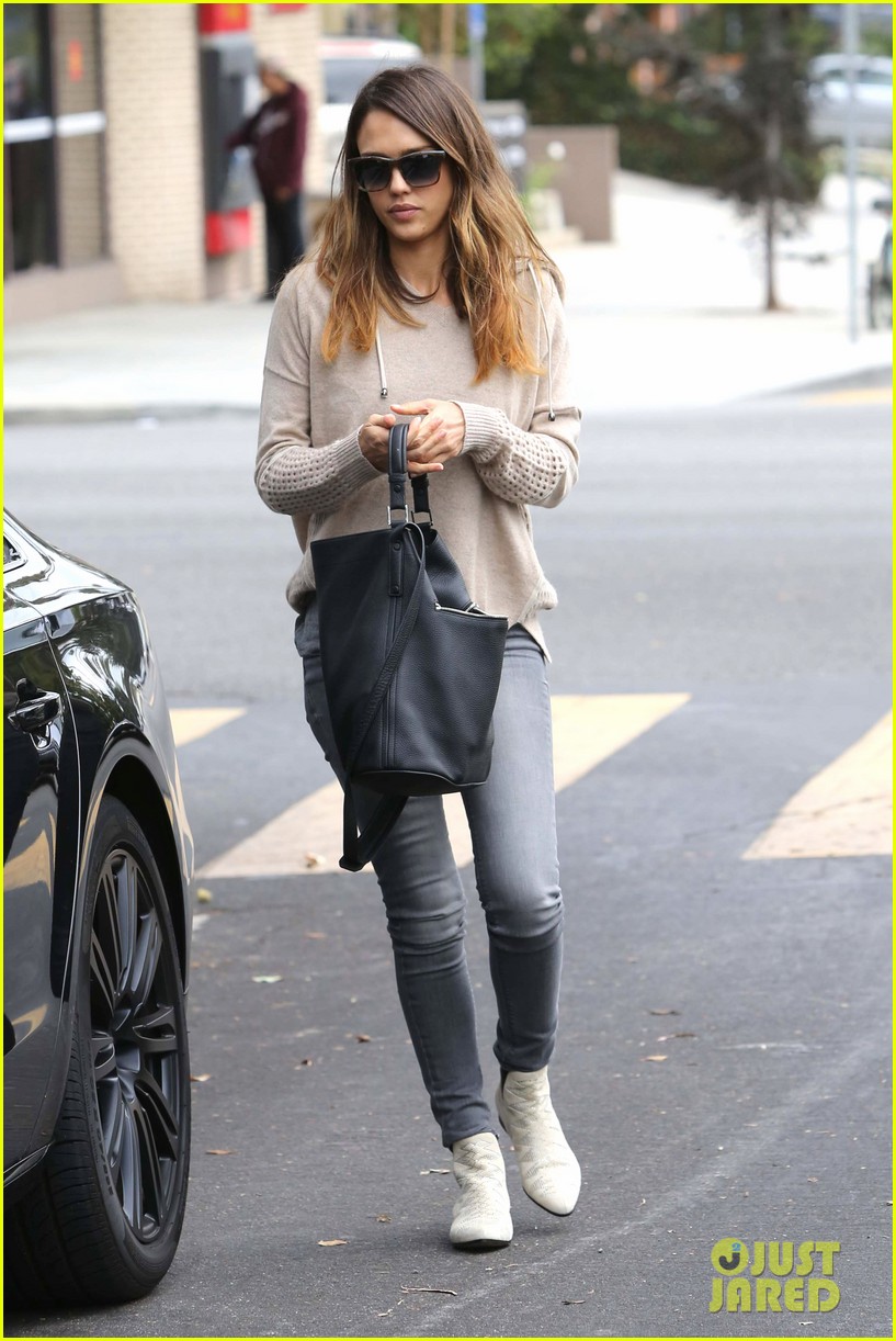 Jessica Alba Supports Cancer Research with Her Company