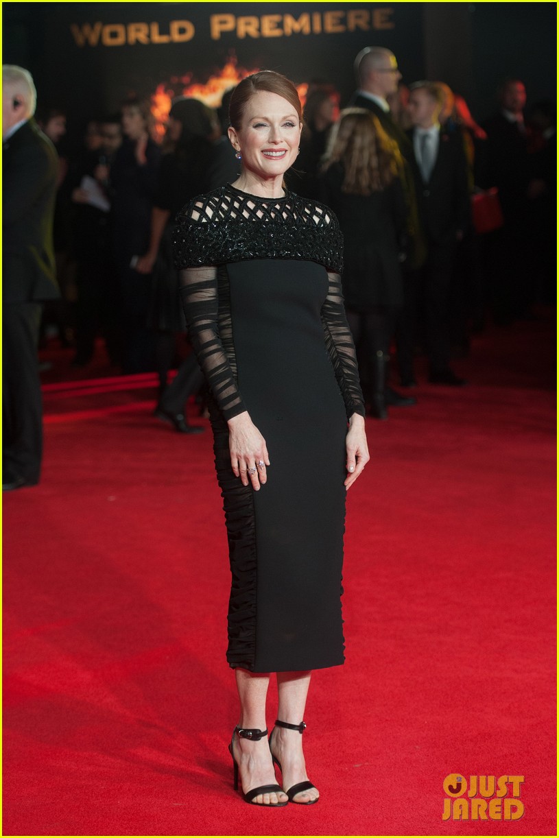 Elizabeth Banks & Julianne Moore Bring Their Style to 'Mockingjay' London Premiere!