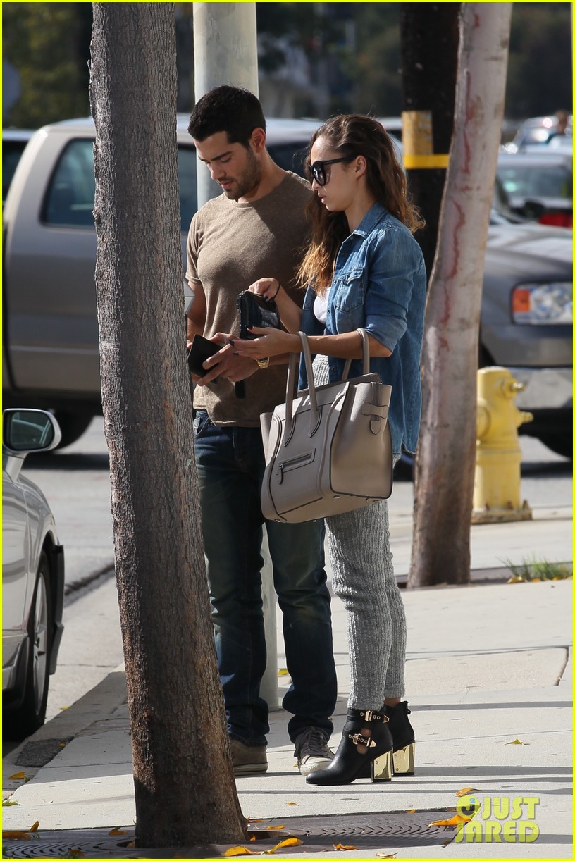 Jesse Metcalfe Gets Ready for the Big Hollywood Domino Event
