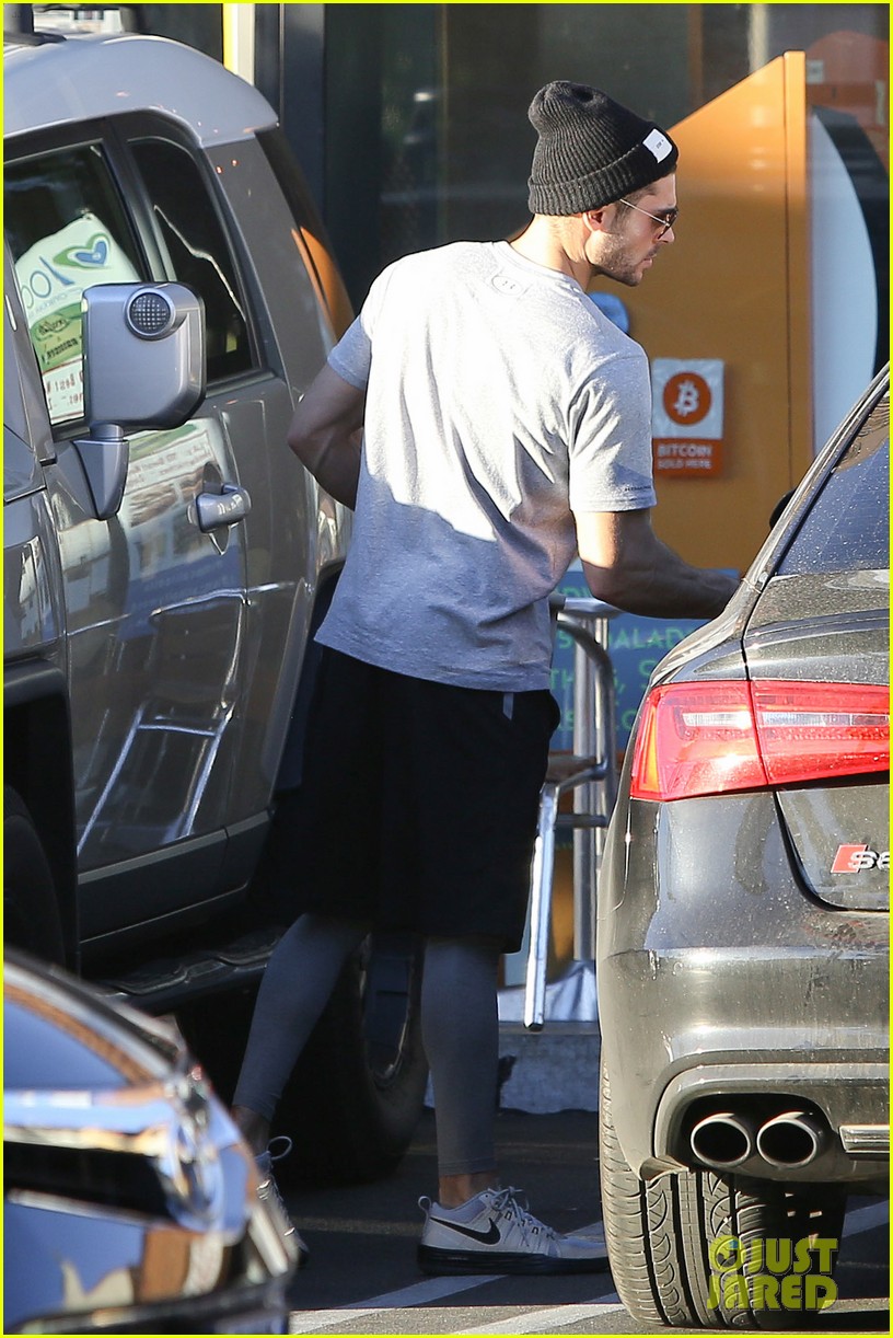 Zac Efron Adopts a Dog with Girlfriend Sami Miro!