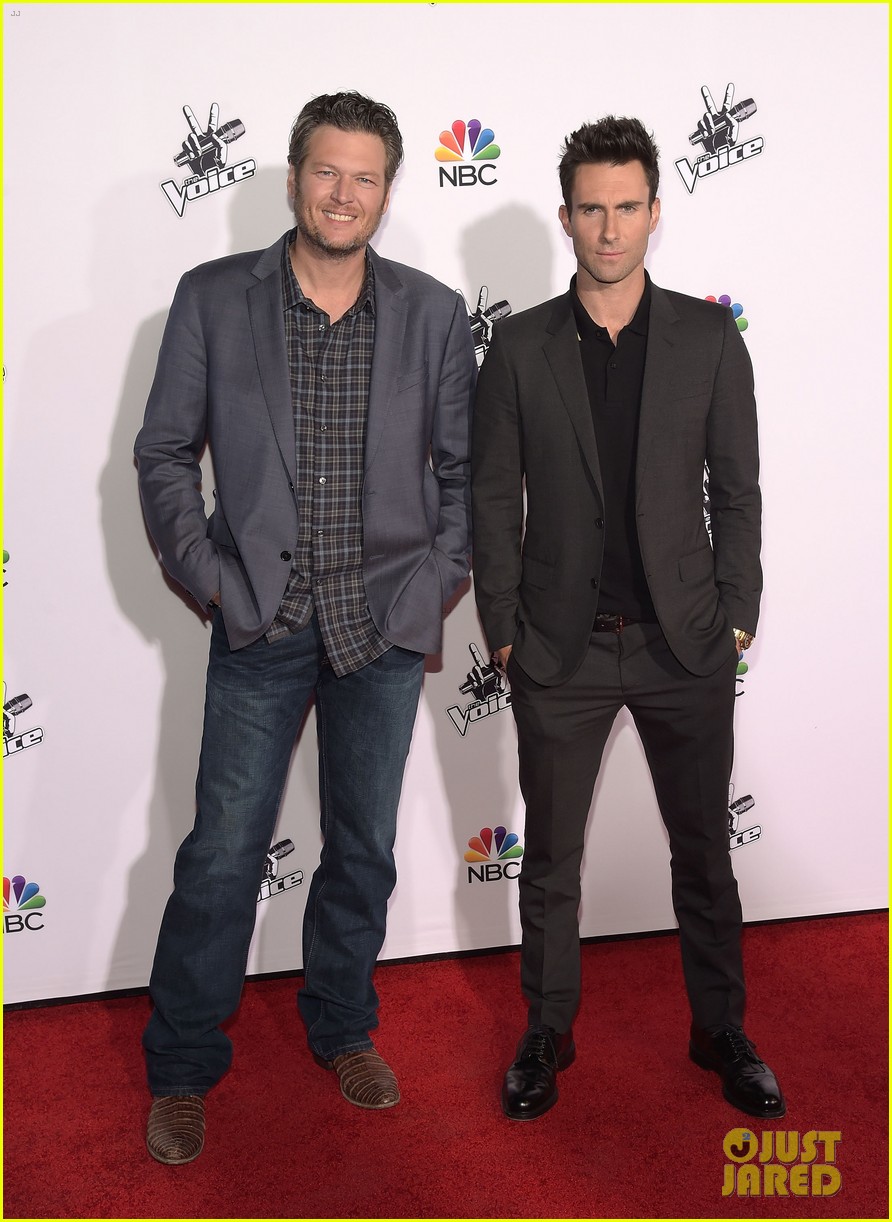 Adam Levine & Blake Shelton Are All About That 'Voice' at CityWalk Christmas Tree Lighting