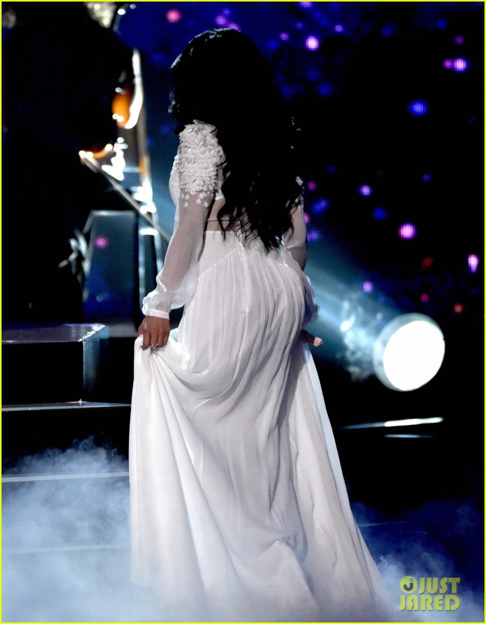 nicki minaj in a white dress Affordable Line Long Prom Celebrity Formal D Hoprom Nicki Minaj Performs 'Bed of
