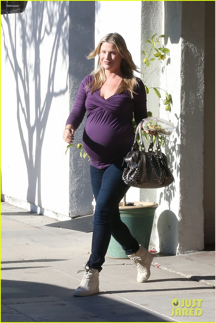 'Varsity Blues' Reunion! Ali Larter & Amy Smart Go Baby Shopping Together!