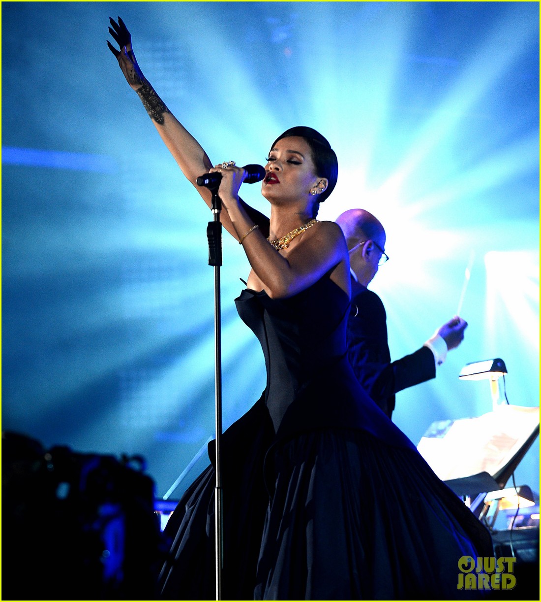 Rihanna Performs Her Hits with Full Orchestra at Diamond Ball (Videos)