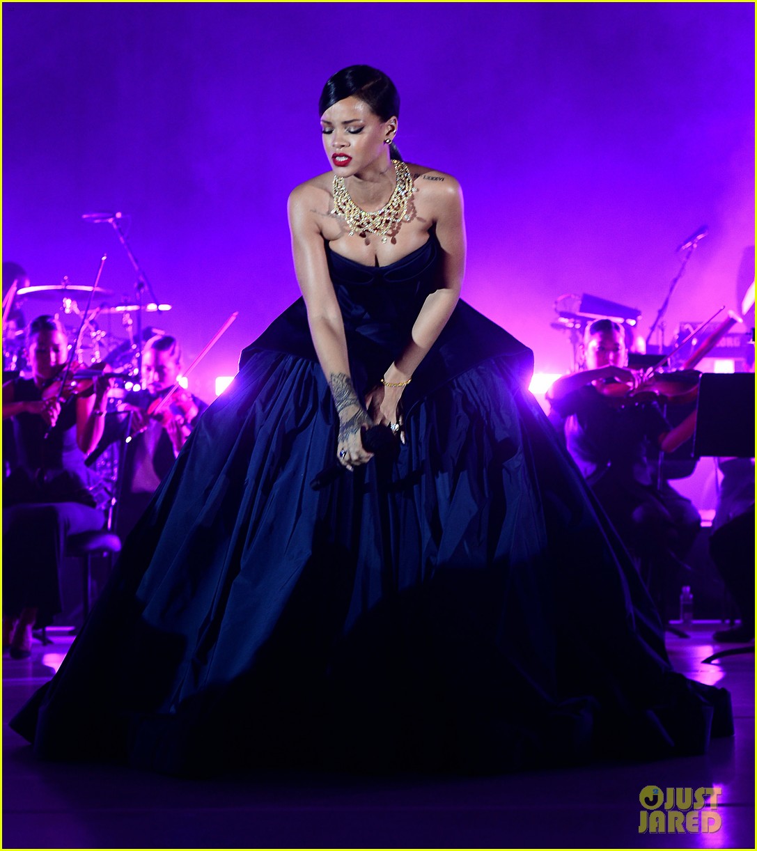 Rihanna Performs Her Hits with Full Orchestra at Diamond Ball (Videos)