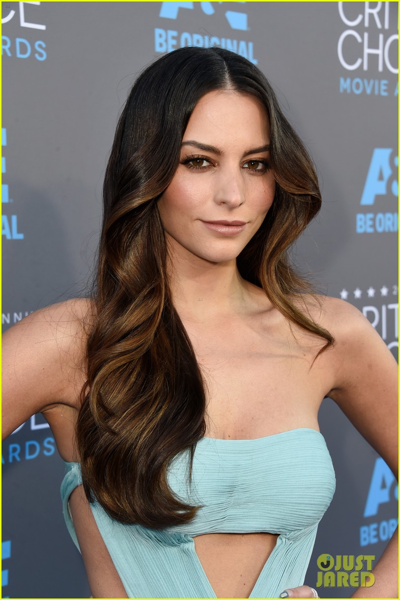 Jamie Chung & Genesis Rodriguez Represent 'Big Hero 6' at the Critics' Choice Awards 2015