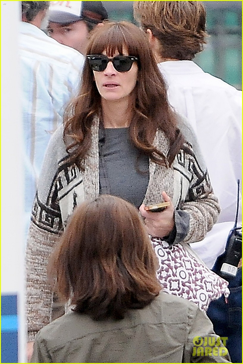 Julia Roberts & Danny Moder Mix Business With Pleasure On 'Secret in Their Eyes'