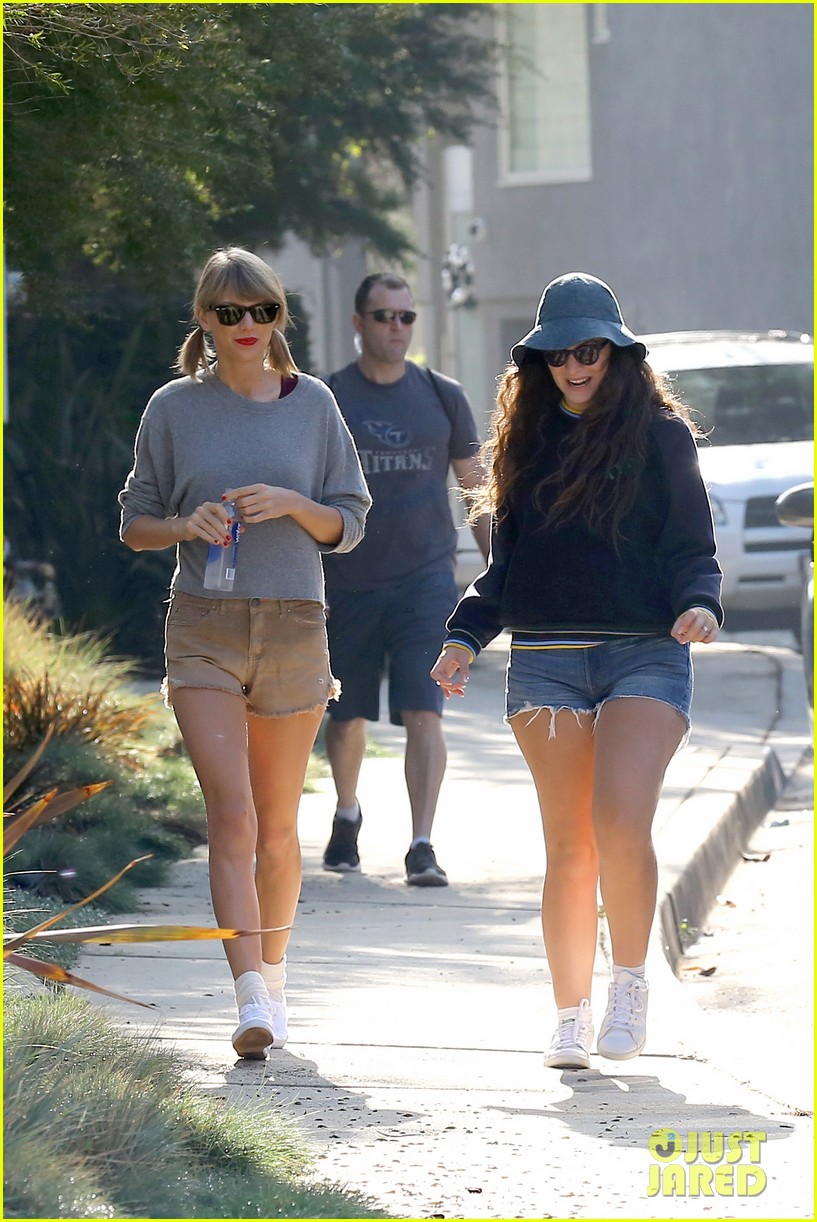 Taylor Swift & BFF Lorde Soak Up the Sun During Los Angeles Hike