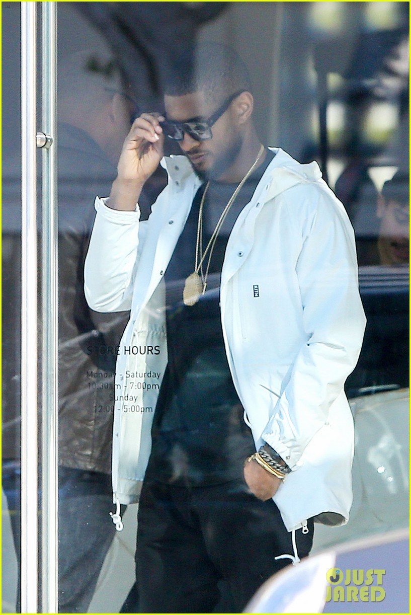 Usher Suffers Red & Bloody Eye Injury at New Year's Eve Party