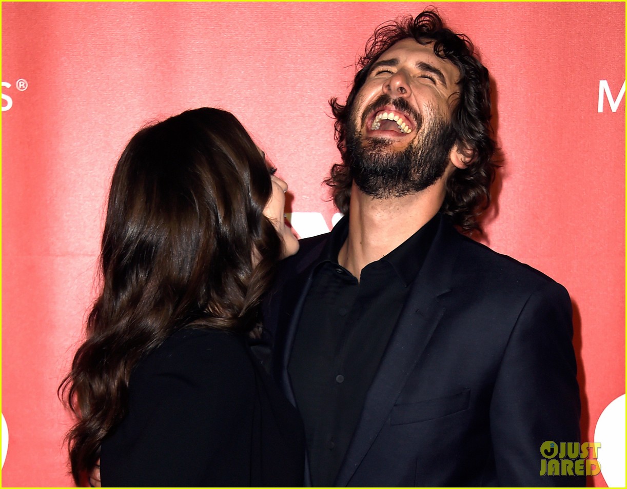 Kat Dennings & Josh Groban Goof Around at MusiCares 2015