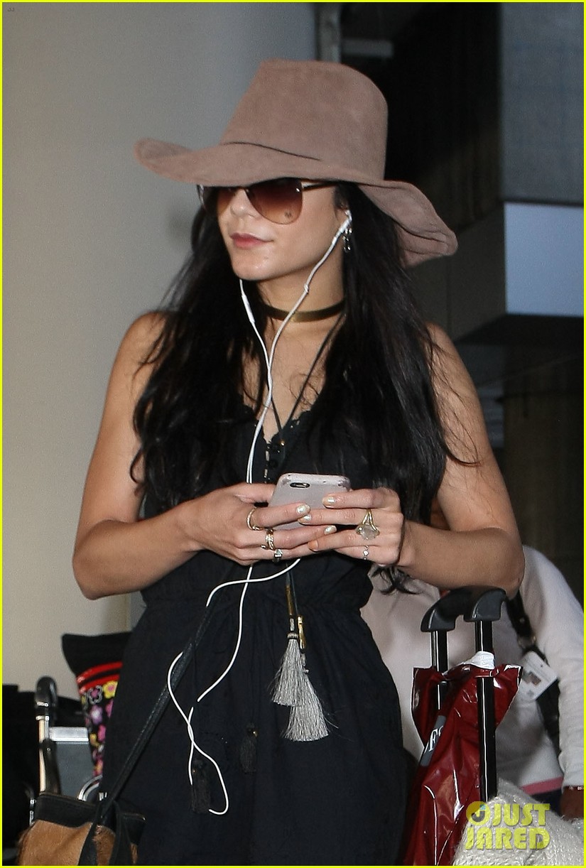 Vanessa Hudgens Says Goodbye to New Zealand With Bikini Pic