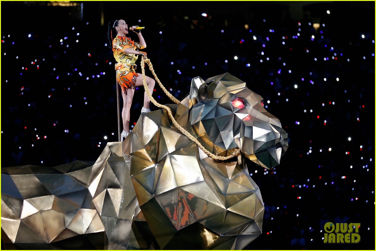 Katy Perry's Super Bowl Halftime Show 2015 Video - WATCH NOW!