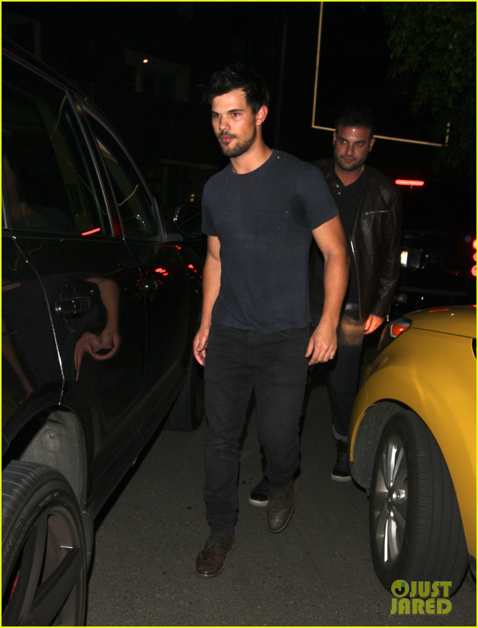 Taylor Lautner Parties with Pals After Kristen Stewart Reunion