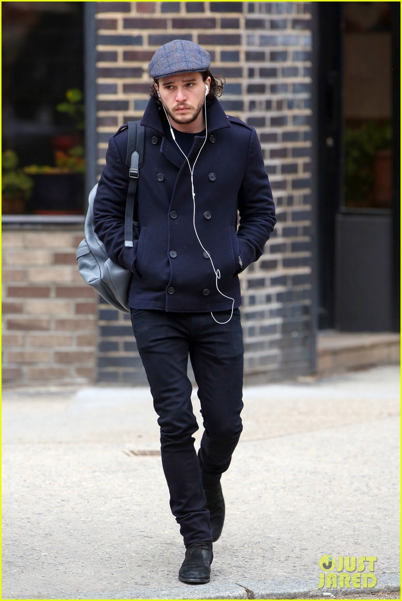 Kit Harington Chooses to Shut Up & Be a 'Good Little Hunk'