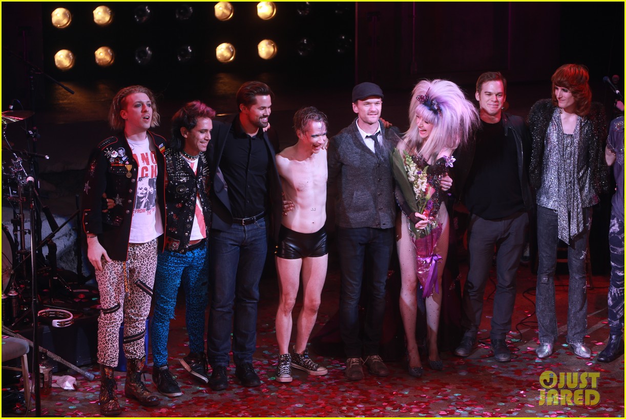 Neil Patrick Harris, Michael C. Hall, & Andrew Rannells Help Lena Hall Take Her 'Hedwig & The Angry Inch' Final Bow!
