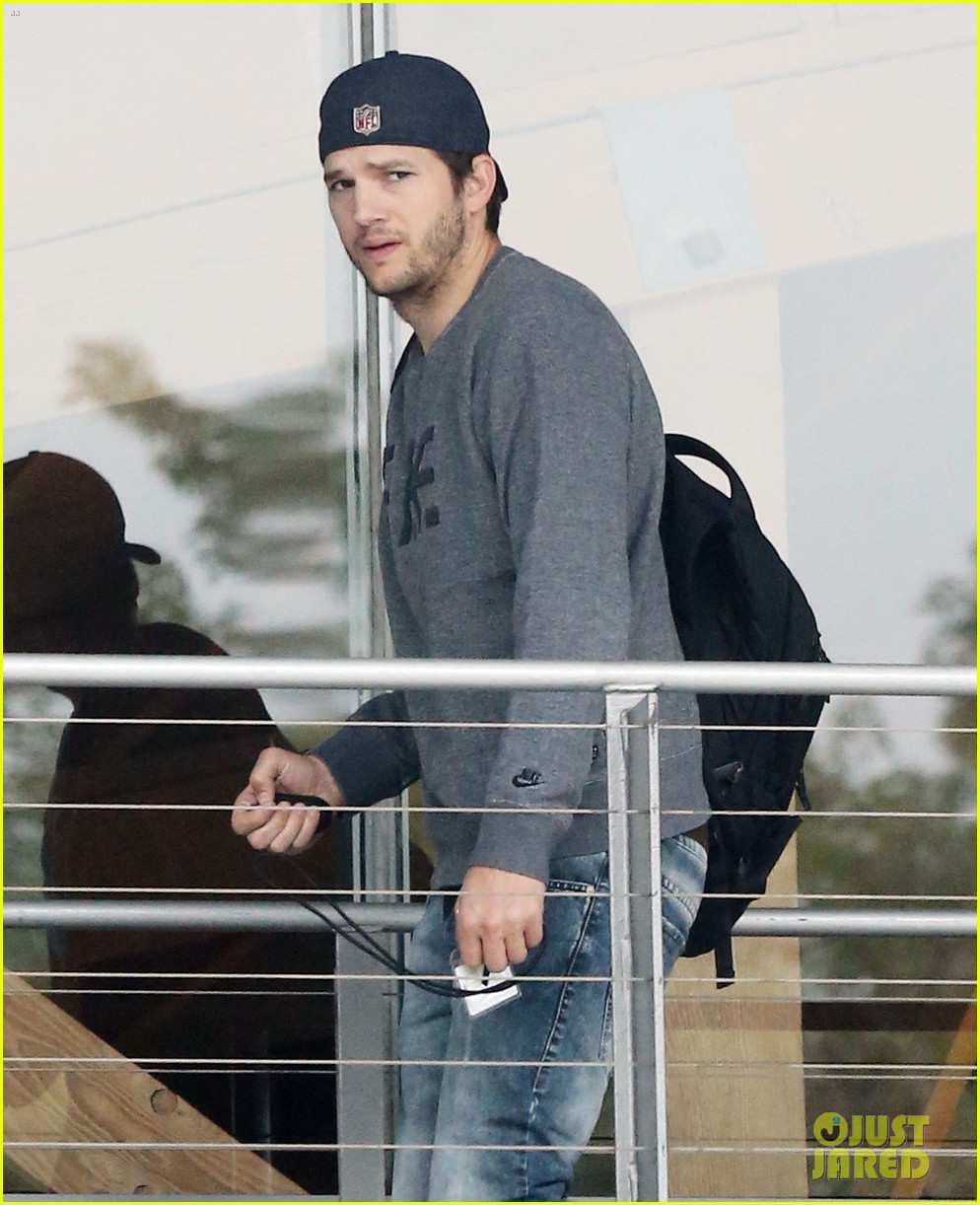 Ashton Kutcher's Complaint Over Diaper Changing Tables Could Lead to NY Bill