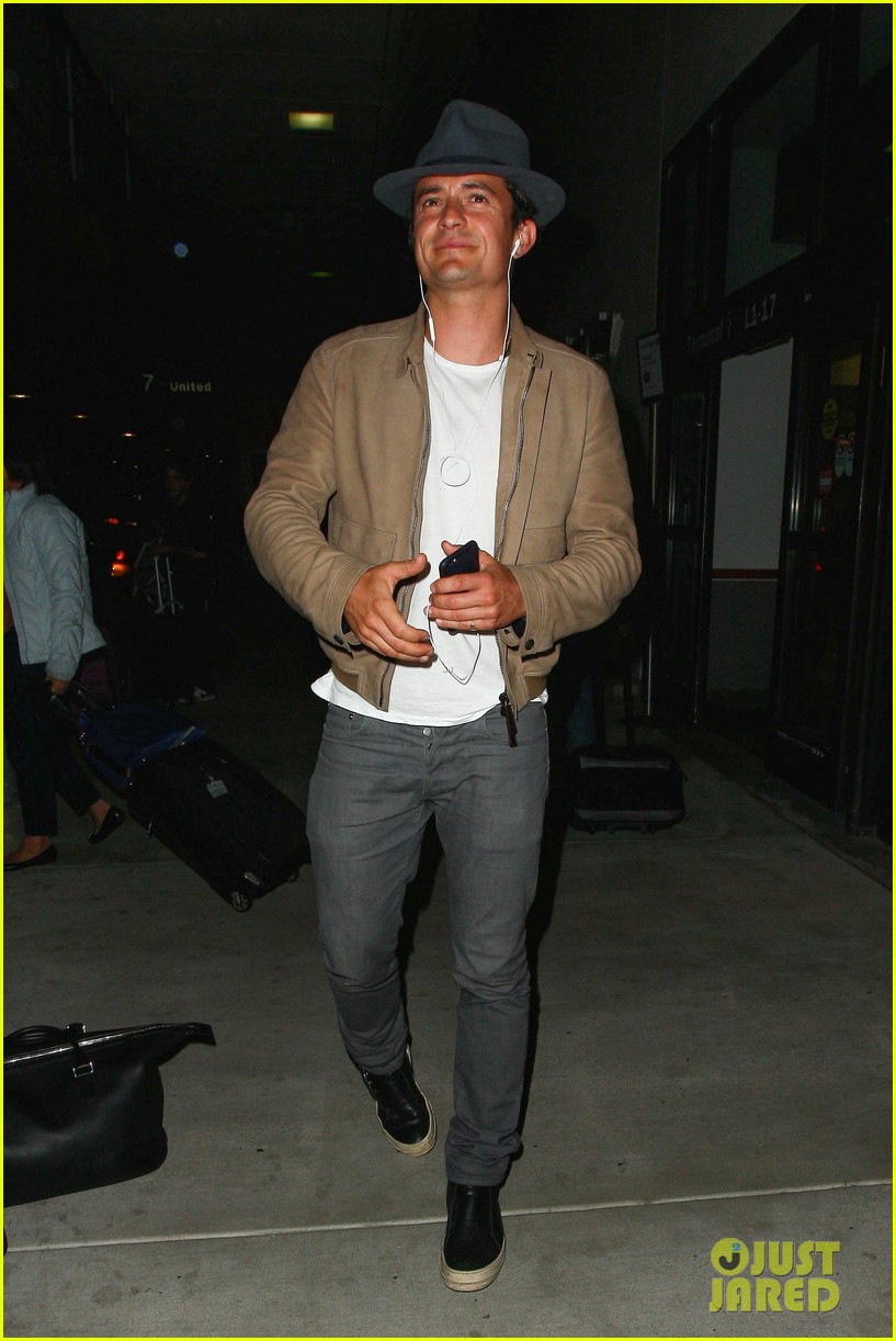 Orlando Bloom Jets Back to Los Angeles After Three Weeks Away