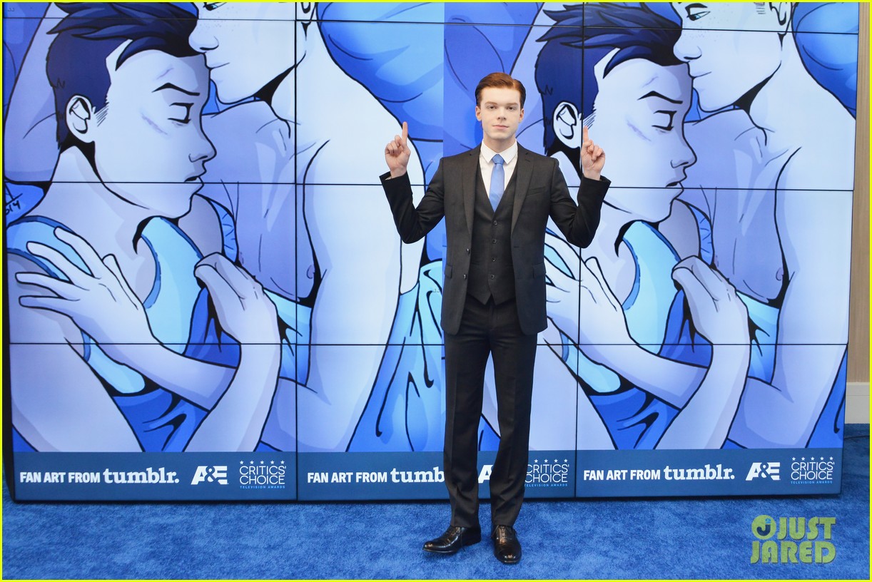 Freddie Highmore & Cameron Monaghan Dress Their Best for Critics' Choice TV Awards 2015