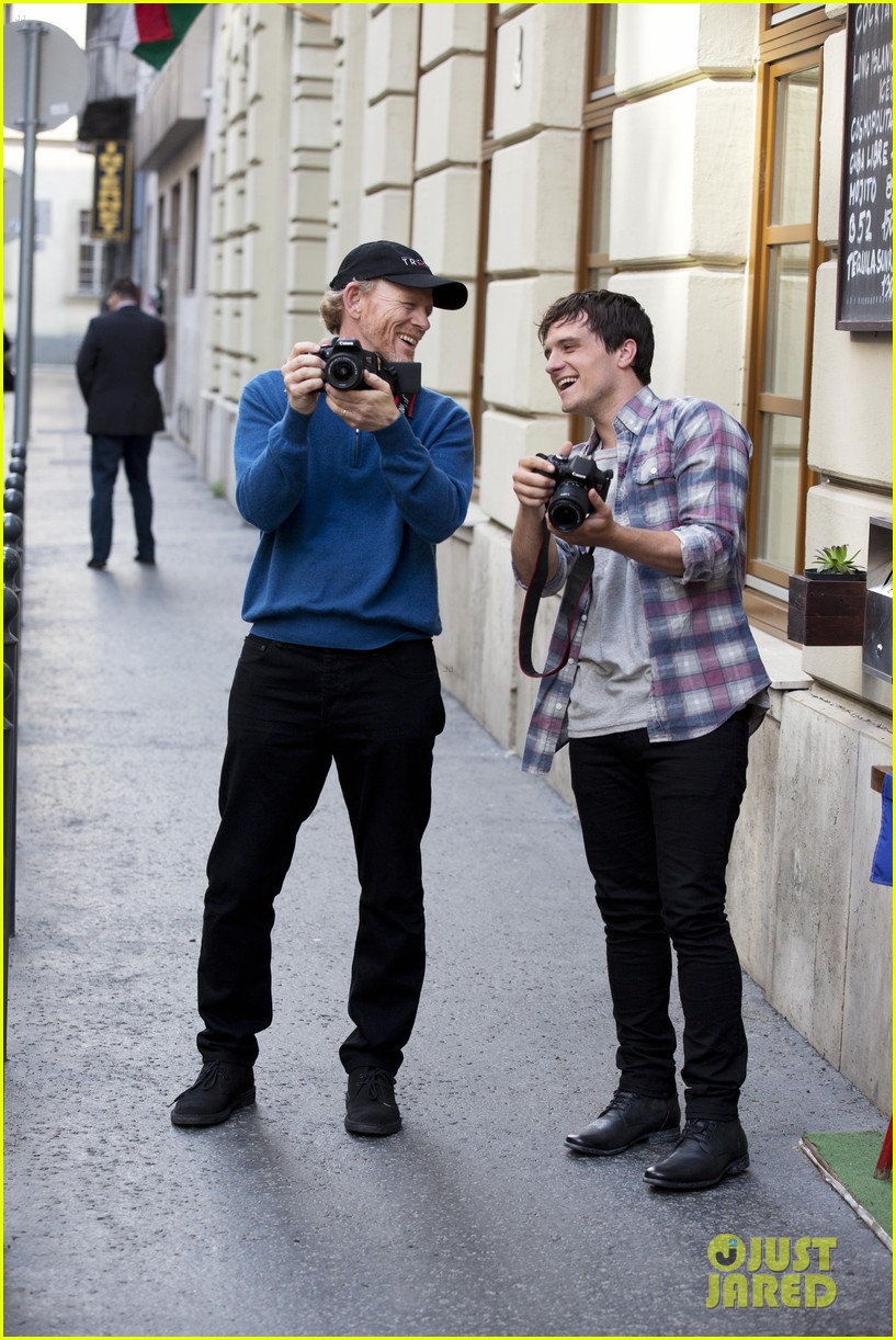 Josh Hutcherson & Ron Howard Tour Budapest Ahead Of Canon's Imagination Project Finalist Announcement