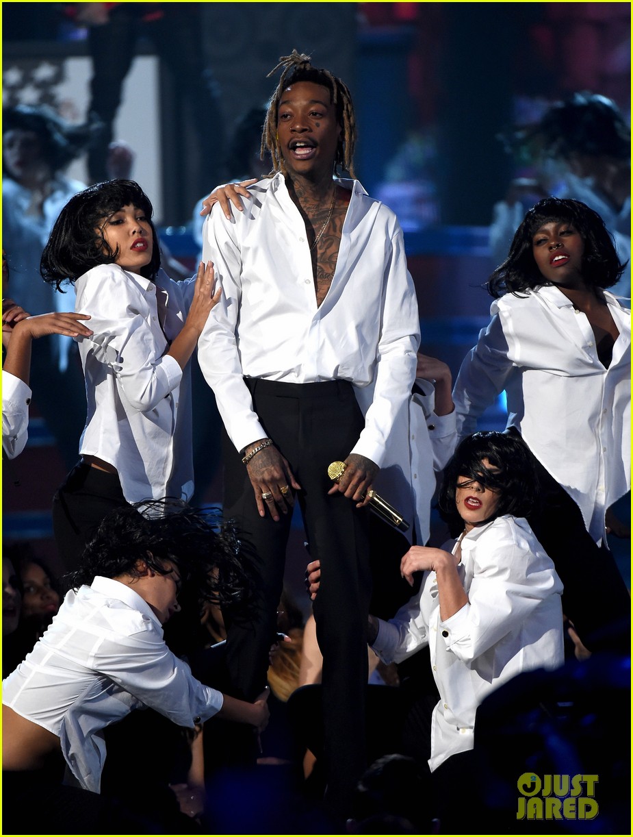 Wiz Khalifa & Charlie Puth Perform 'See You Again' at Billboard Music Awards 2015 (Video)