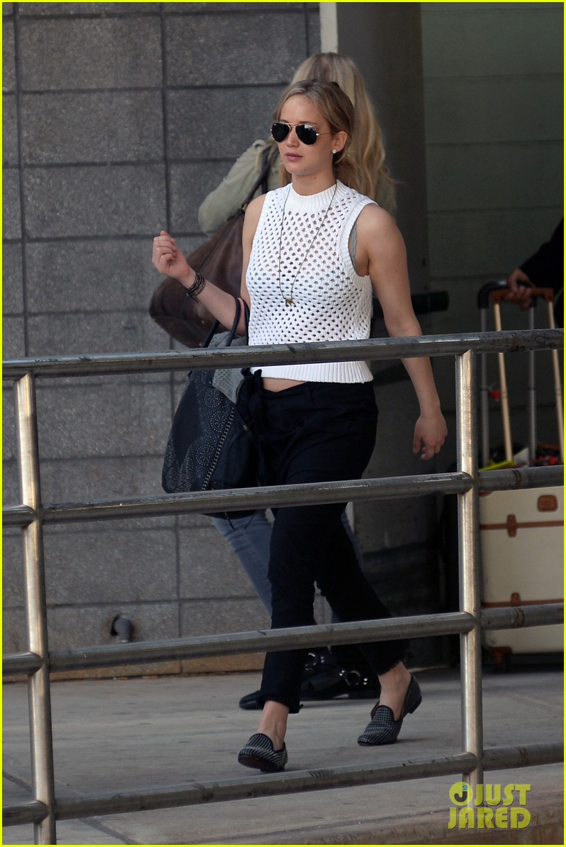Jennifer Lawrence Jets Off to NYC Ahead of the Met Gala