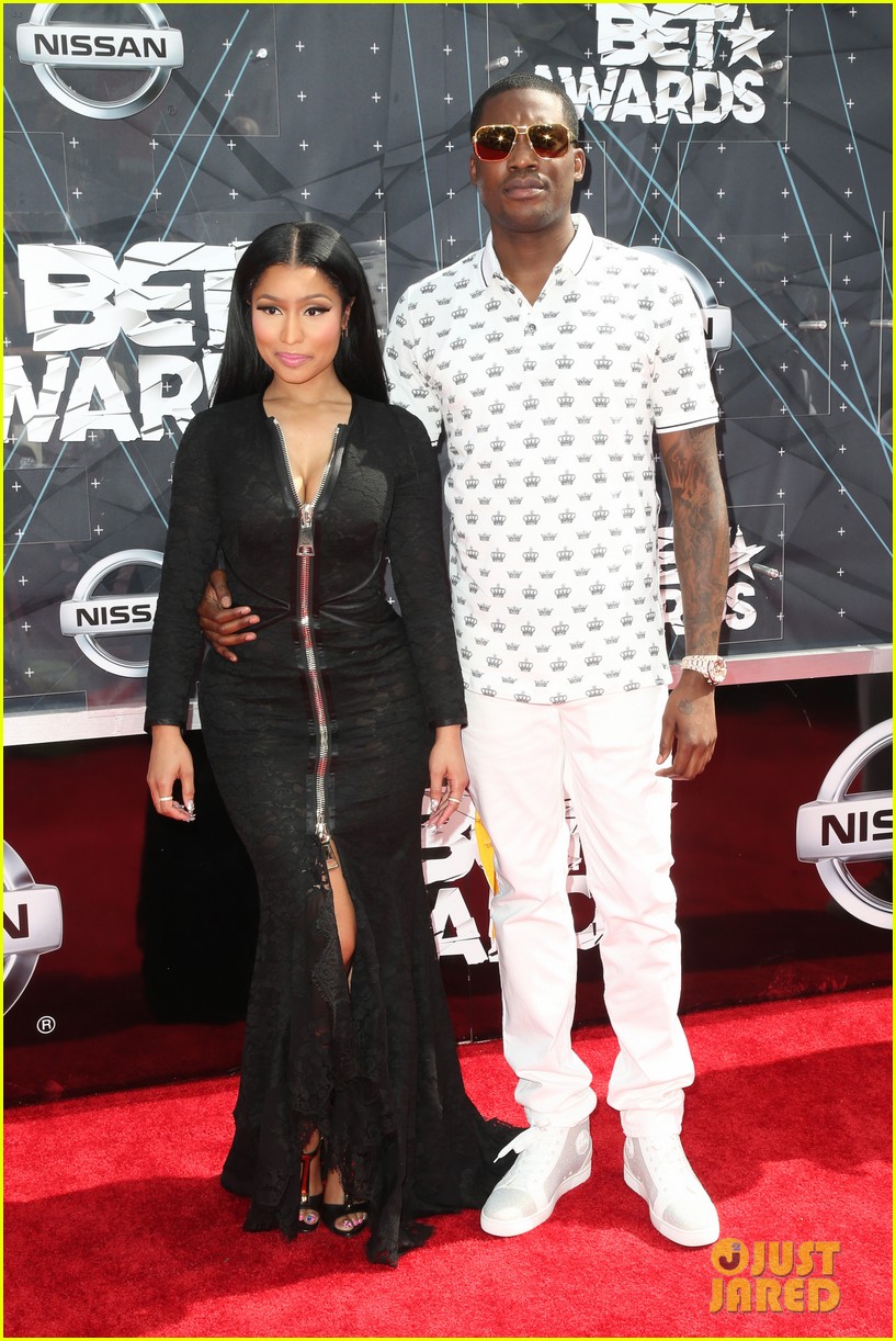 Nicki Minaj & Boyfriend Meek Mill Hit the Carpet Before Their BET Awards 2015 Performance!