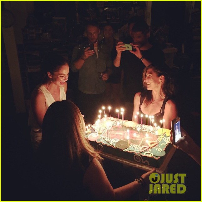 Sean Penn Takes Minka Kelly Out For Her 35th Birthday Dinner - Get the Details