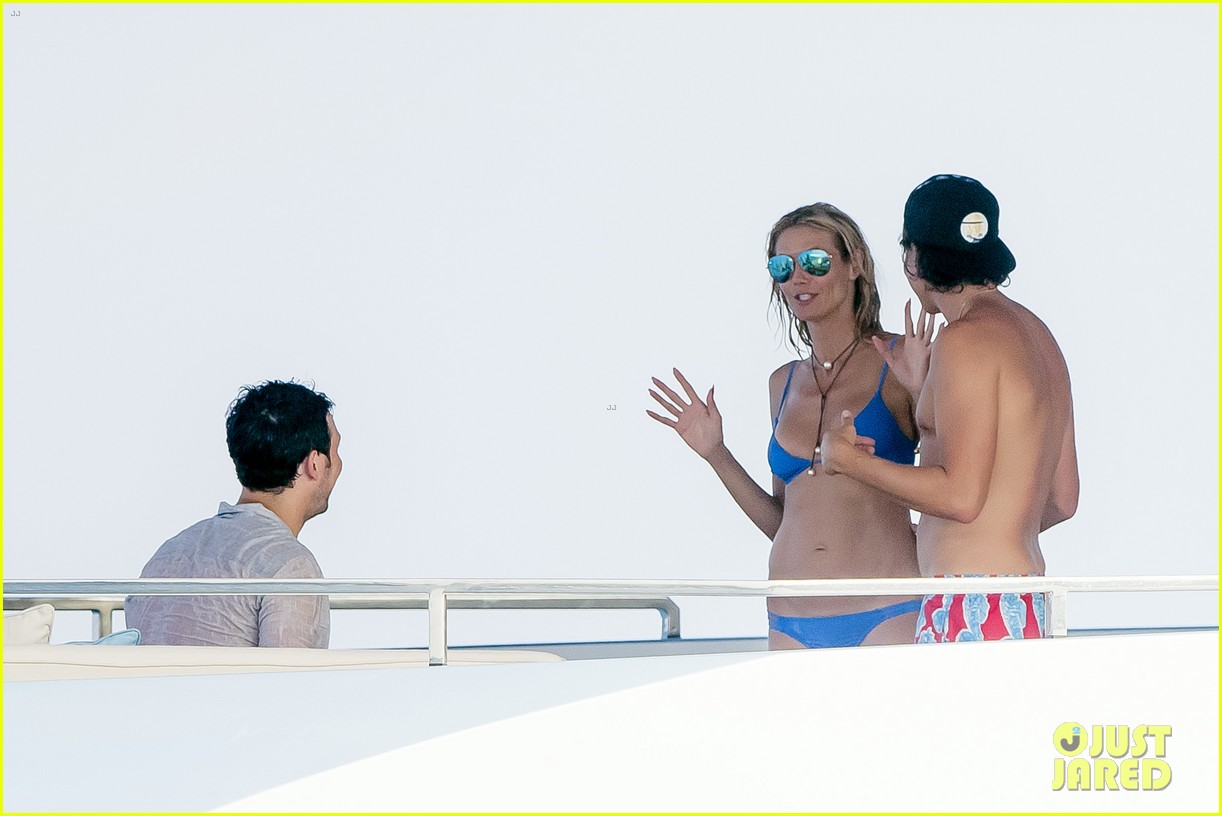 Heidi Klum Flaunts Amazing Bikini Body While Vacationing in Saint-Tropez With Boyfriend Vito Schnabel