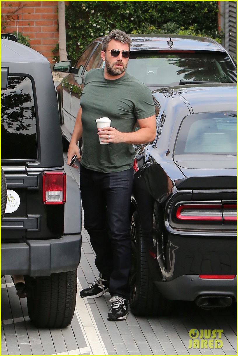 Ben Affleck's Pal Explains Why He Took Ex-Nanny to Vegas