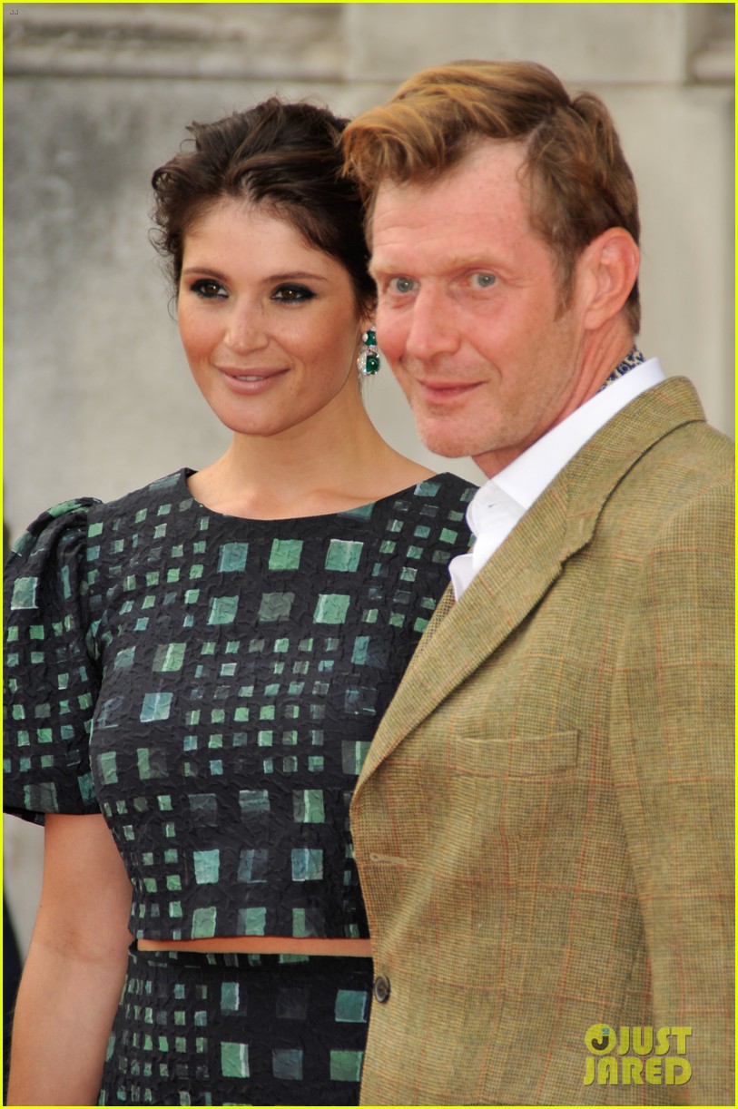Gemma Arterton Stuns at 'Gemma Bovery' UK Premiere!