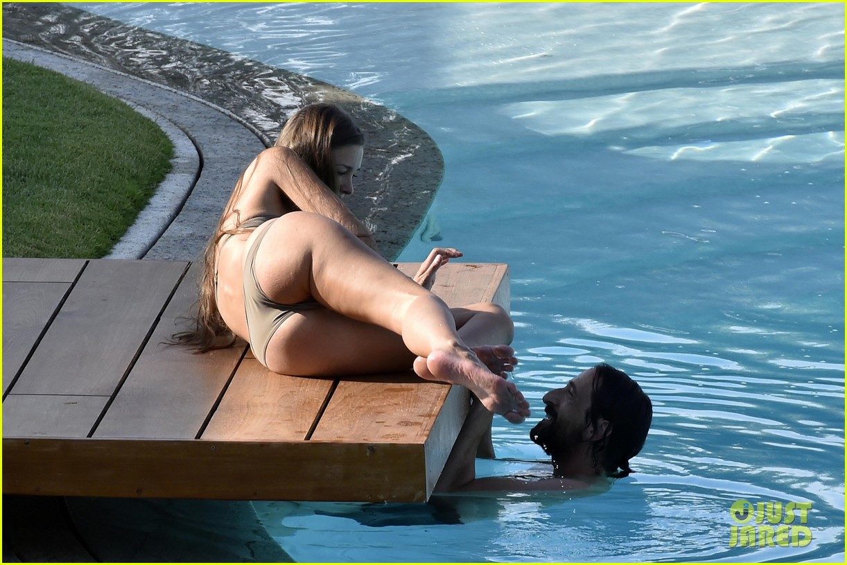 Adrien Brody & Girlfriend Lara Lieto Have Fun Poolside