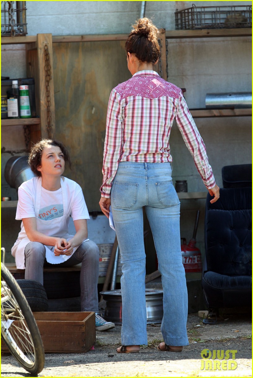 Katie Holmes & Stefania Owen Film Emotional 'All We Had' Scene With Luke Wilson