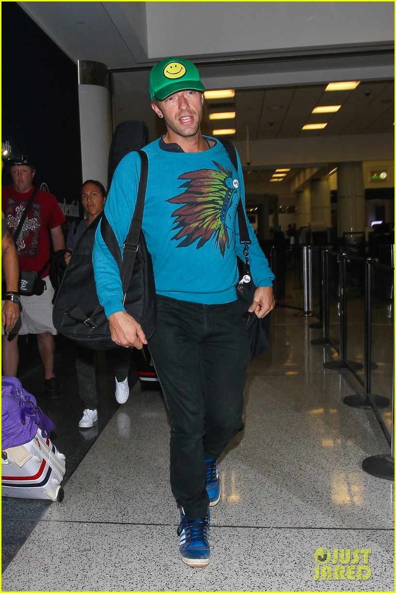 Chris Martin Jets to Los Angeles After Global Citizen Fest