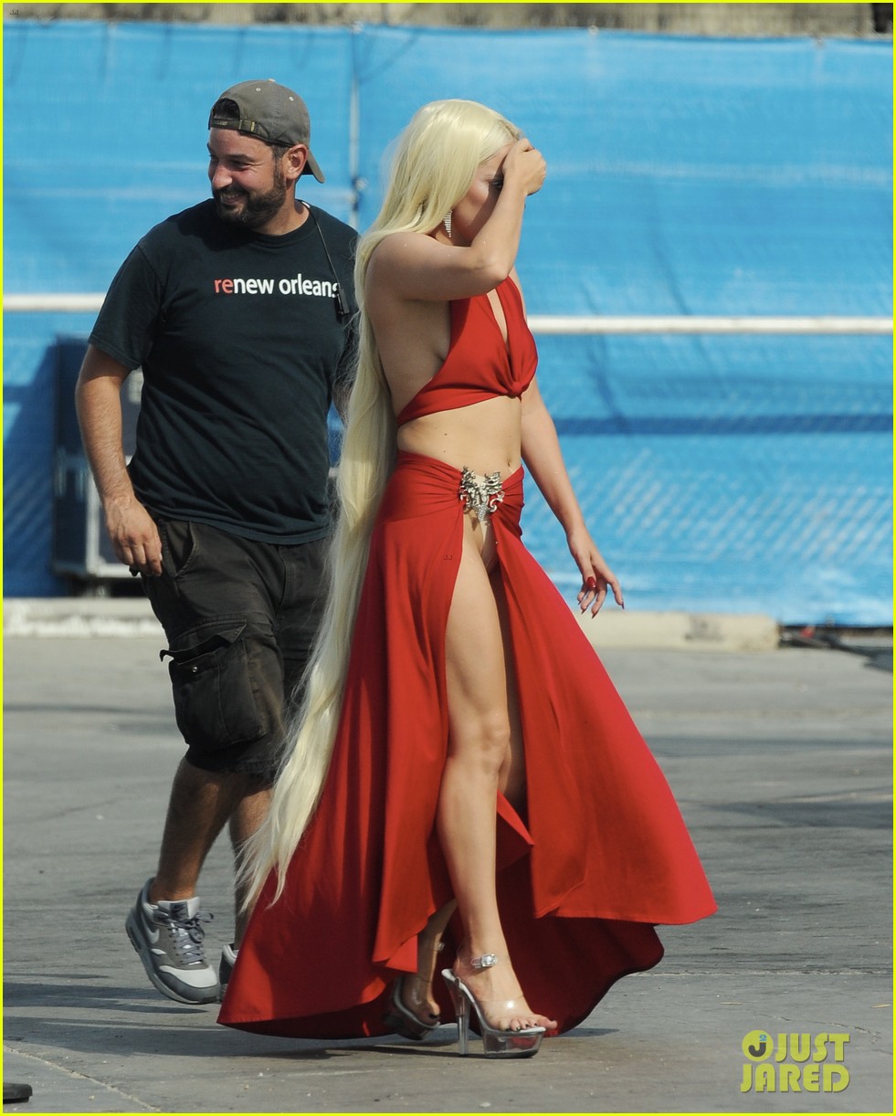 lady-gaga-shows-legs-for-days-on-america