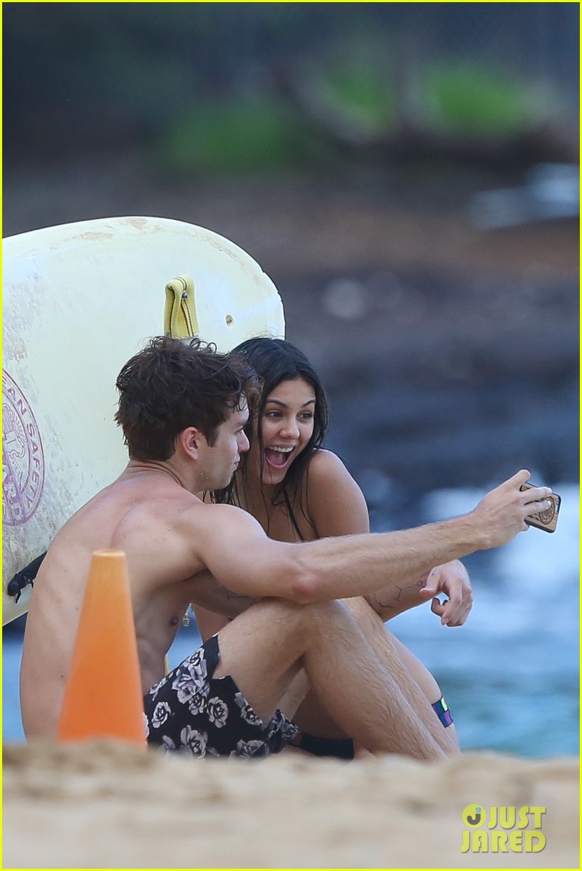 Victoria Justice & Pierson Fode Look So In Love on Vacation