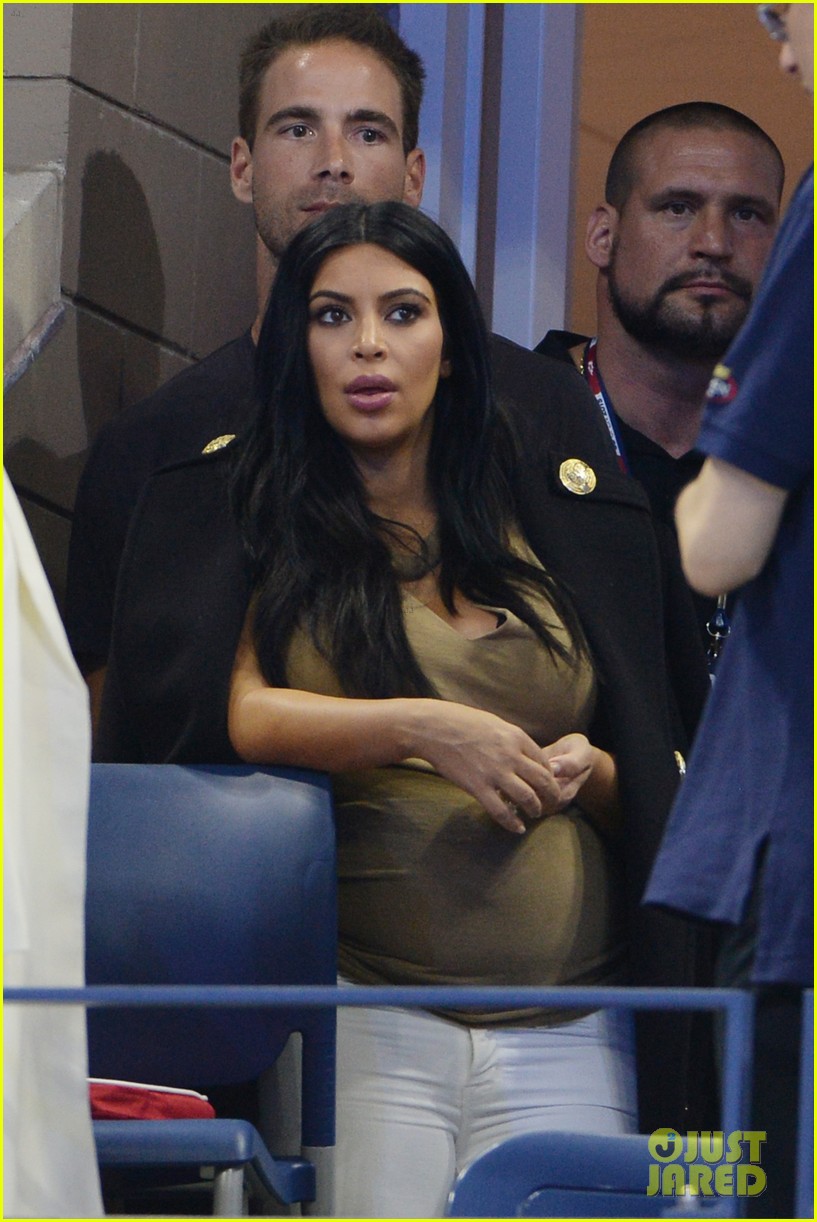 Kim Kardashian & Kendall Jenner Attend the U.S. Open to Watch Serena & Venus' Match!