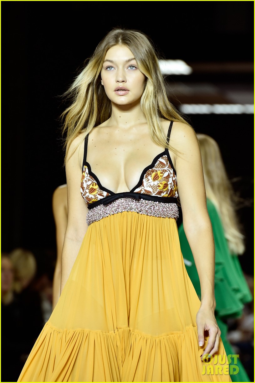 fashion show hot open dress Ana Locking | Fall Winter 2019/2020 Full Fashion Show