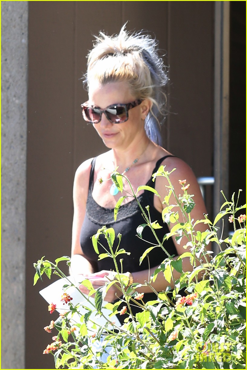 Britney Spears Is 'Incredible' & 'Super Kind,' Says Jane the Virgin's Gina Rodriguez!
