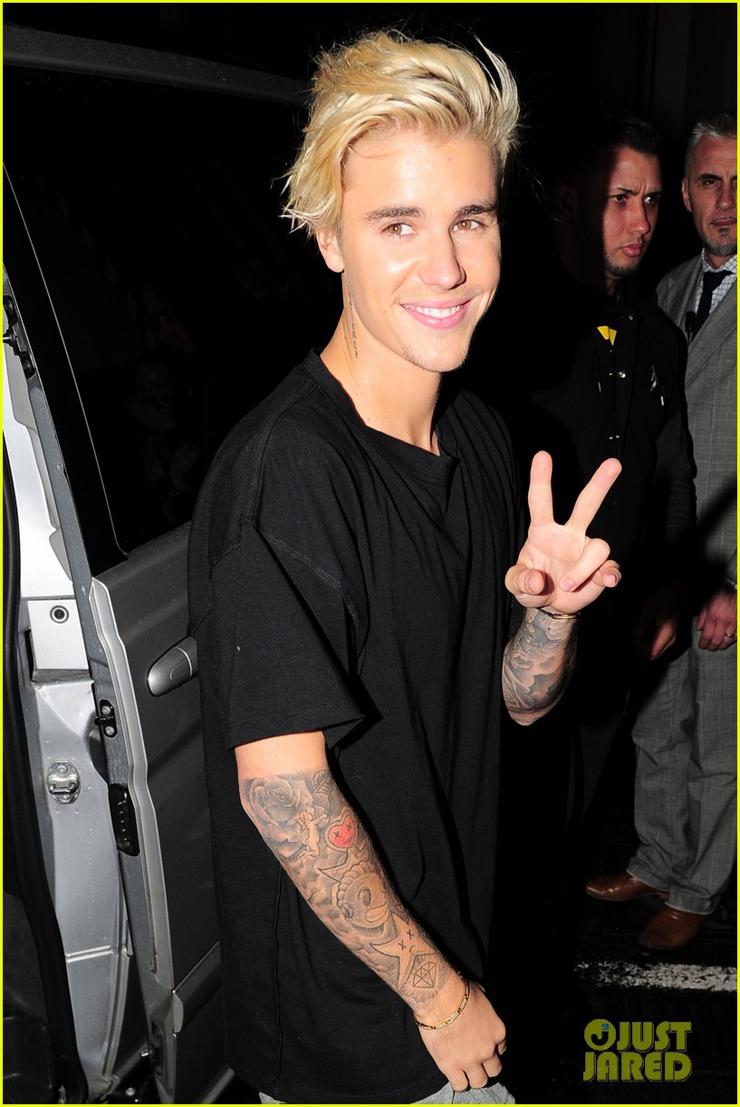 Justin Bieber Jets To London Ahead Of 'Sorry' Song Debut