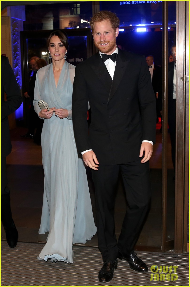 Kate Middleton & Prince William Glam Up for 'Spectre' Royal Premiere with Prince Harry!