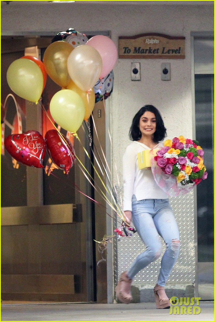 Vanessa Hudgens Sends Sweet Message To Mom Gina On Her Birthday