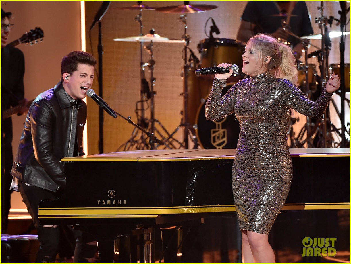 Meghan Trainor & Charlie Puth Make Out at AMAs 2015 (Video)