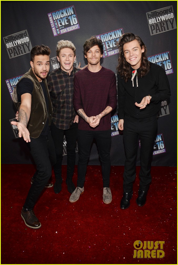 one direction red dress MTV Video Music Awards shine with One Direction, Rihanna