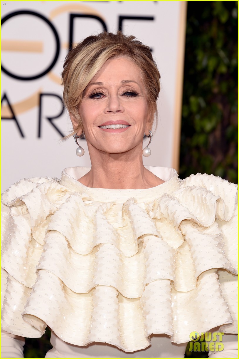 jane fonda golden globes dress Jane Fonda Is Lady In White at Golden Globes 2016! - Just Jared - Celebrity  News and Gossip