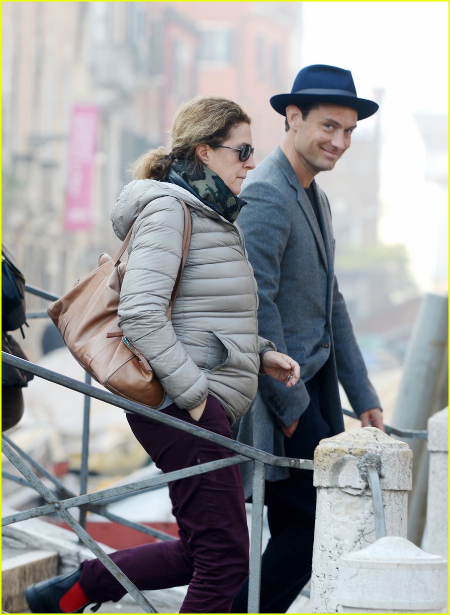 Jude Law Continues Filming 'The Young Pope' in Venice